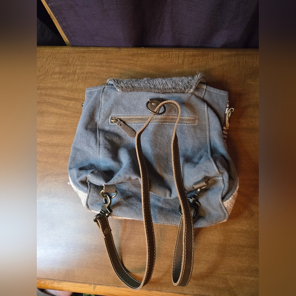 Beige myra Backpack! - Picture 4 of 5